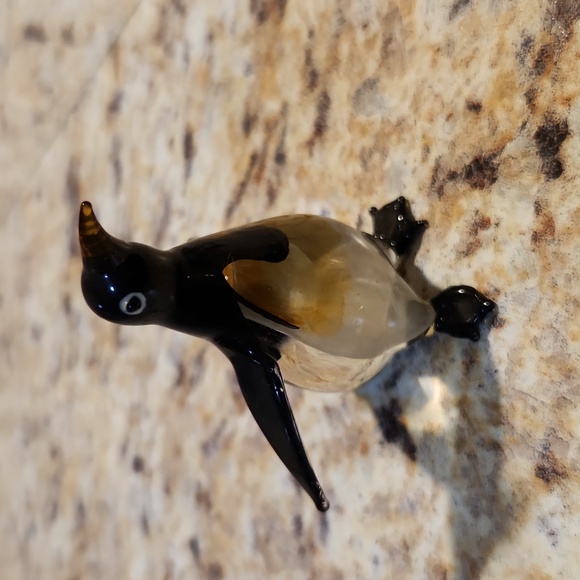 Miniature Penguin Figurines - Picture 5 of 9